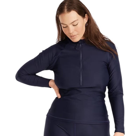 NEW J. CREW Active long-sleeve rash guard in navy blue UPF 50+ size small - Picture 1 of 10